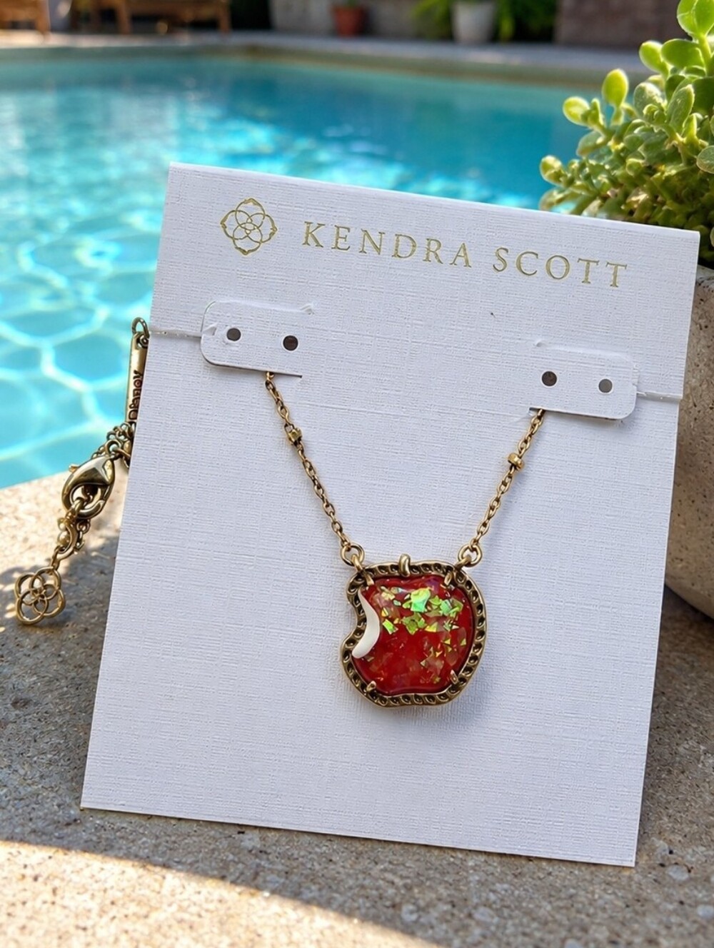 Kendra Scott x Disney Snow White Poison Apple Necklace